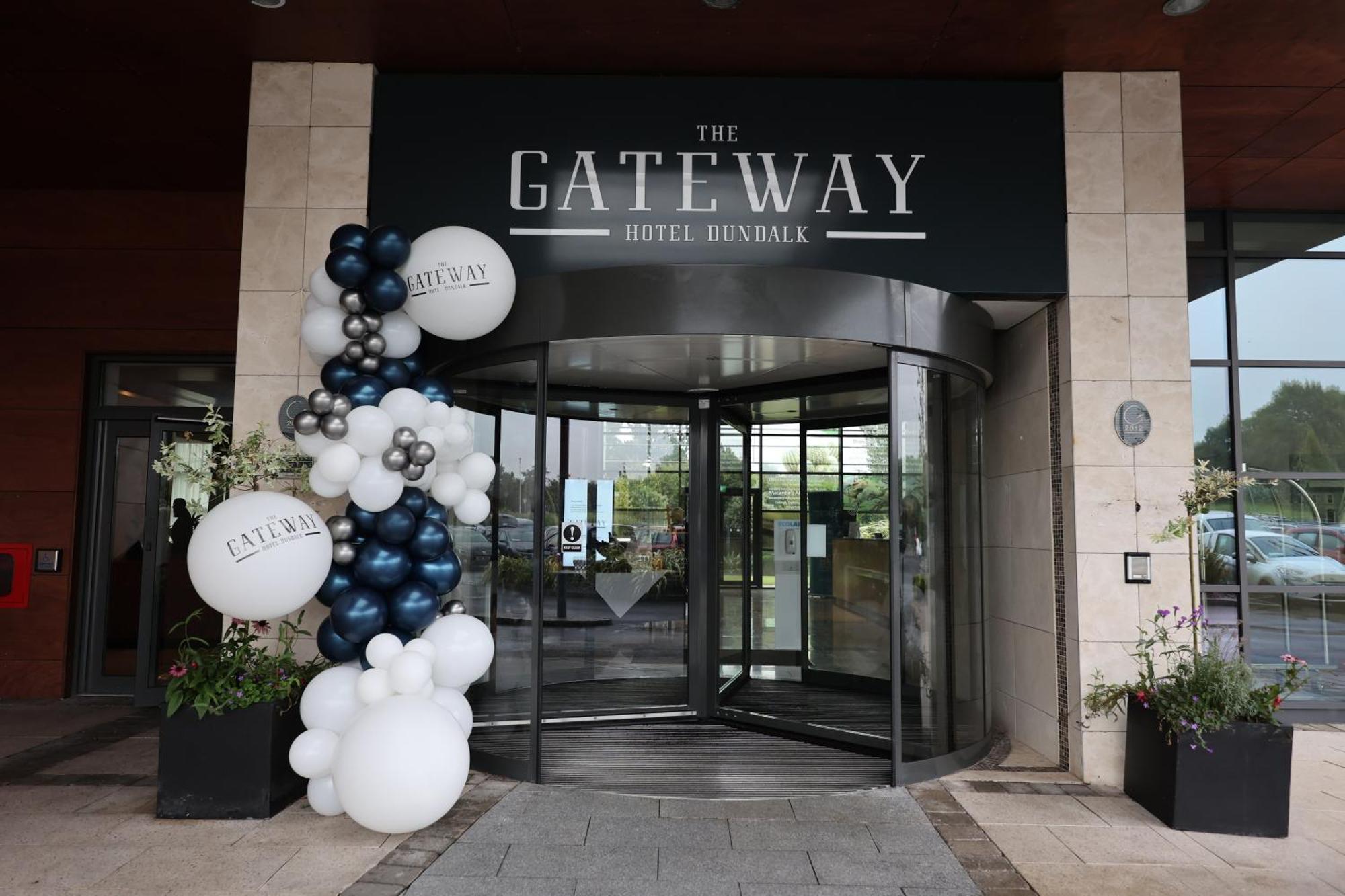 The Gateway Hotel Дъндолк Екстериор снимка