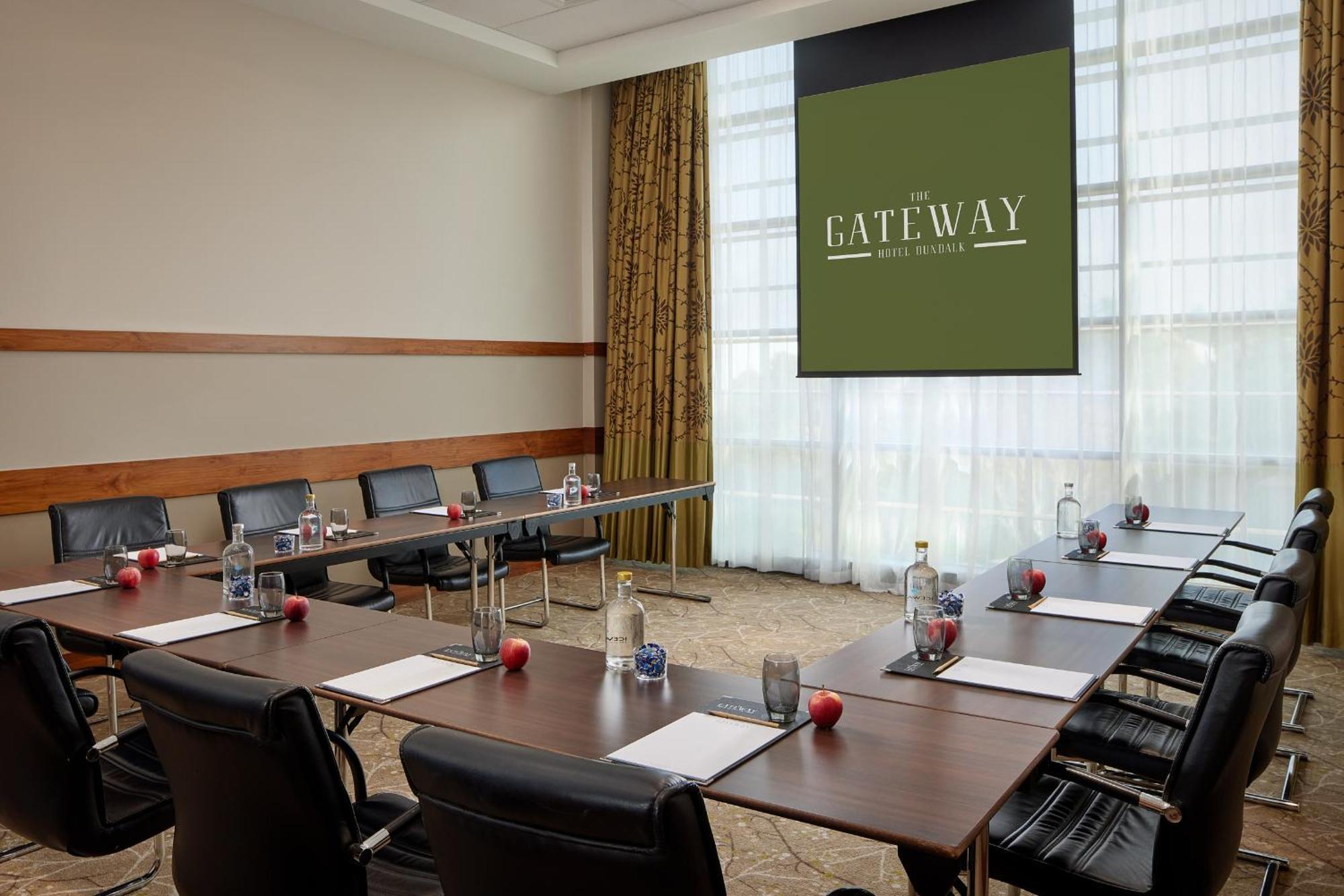 The Gateway Hotel Дъндолк Екстериор снимка